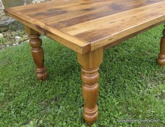 reclaimed pine wood table
